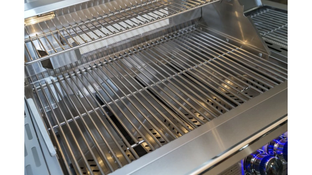 Whistler Grills - Burford 4 Built In Gas BBQ - Free Cover & Rotisserie 5 Whistler Grills - Burford 4 Built In Gas BBQ - Free Cover & Rotisserie - Image 3